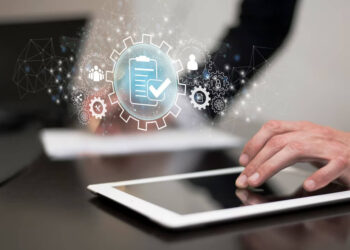 Top 4 Payroll Software for the Manufacturing & Engineering Industry