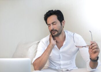 How Long Does a Stiff Neck Last? A Complete Guide