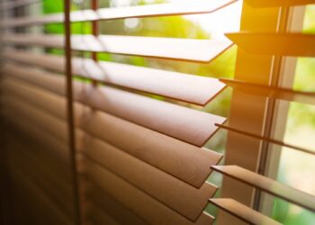 The Do’s and Don’ts of Cleaning Faux Wood Blinds