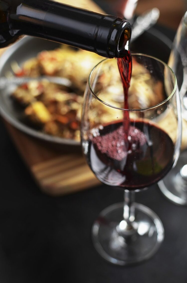 What Are the Benefits of Red Wine Drinks?
