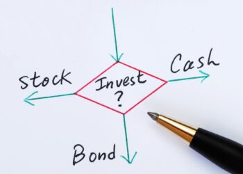 Should You Invest in Secured Bonds?