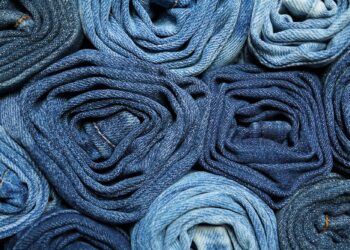 A Guide to Heavy Weight Fabric and Its Uses