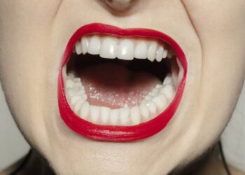 Truth Behind Crooked Bottom Teeth