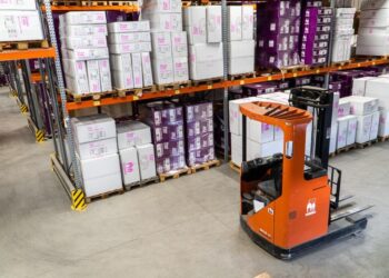 The Role of Automation in Modern Warehousing Solutions