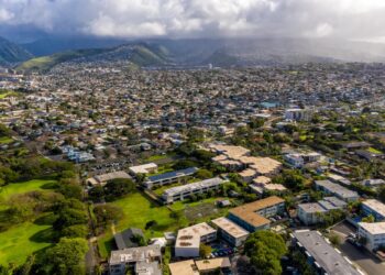 The Pros and Cons of Buying a Condo in Hawaii: Is it Worth It?