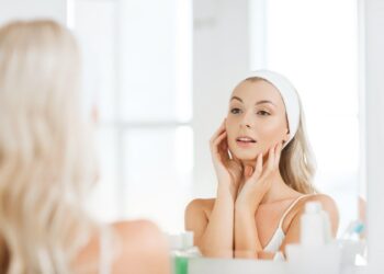 4 Skincare Habits to Adopt for Ageless Skin