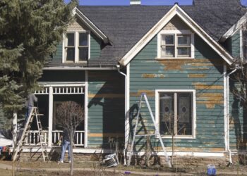 The Surprising Benefits of Selling a Damaged House As Is