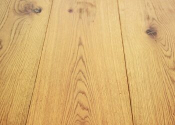 Exploring the Different Types of Burled Oak: Which Is Right for You?