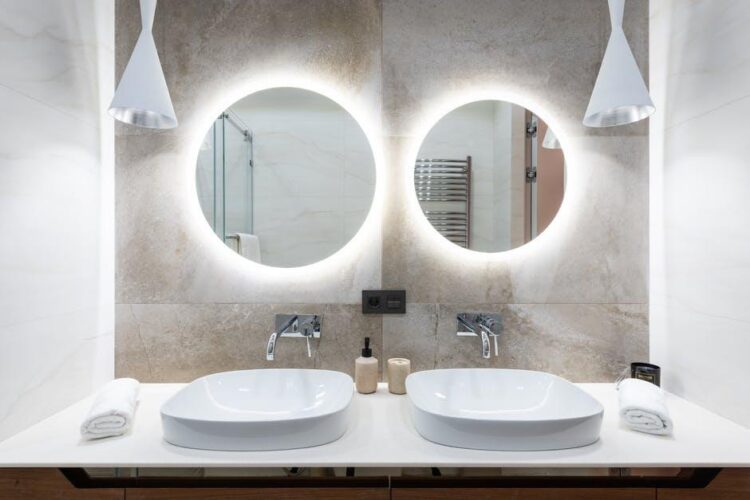 The Top Trends in Custom Bathroom Vanities for a Modern Look