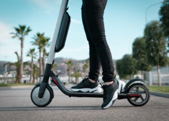 Top Must-Have Features to Look for to Adult and Kids Electric Scooters