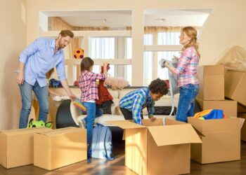 The Ultimate Apartment Moving Out Checklist: A Step-by-Step Guide
