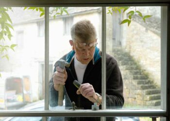 The Importance of Quick Response in Emergency Window Repair Services