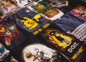 The Benefits of Buying Custom Apparel Wholesale for Your Business