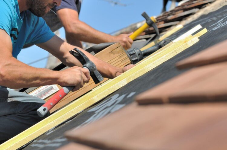 The Importance of Working With Experienced Contractors for Industrial Roof Repairs