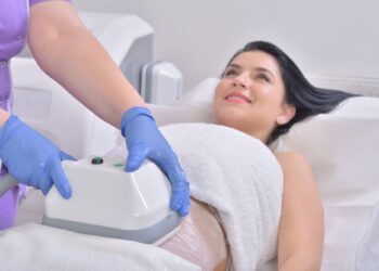 The Pros and Cons of Coolsculpting vs Kybella for Fat Reduction