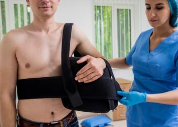 The Benefits of Wearing an Arm Brace for Tennis Elbow During Activity