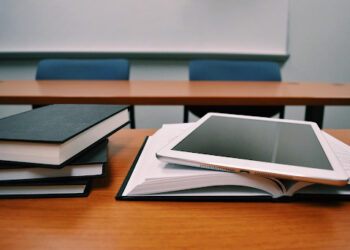 What to Look for in an Accredited Online Graduate Program